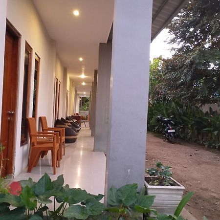 Wl Guesthouse Labuan Bajo Exteriör bild