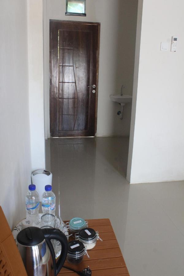 Wl Guesthouse Labuan Bajo Exteriör bild
