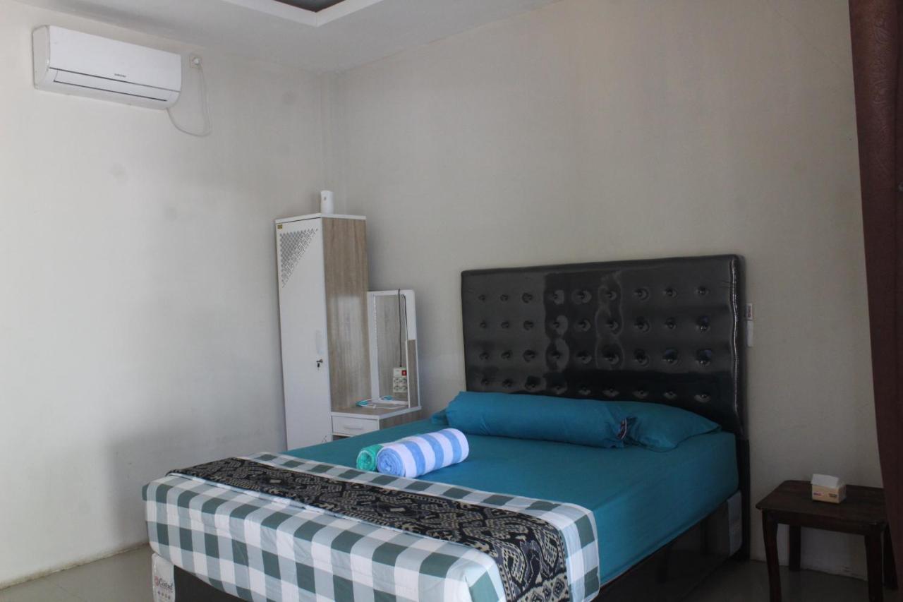 Wl Guesthouse Labuan Bajo Exteriör bild