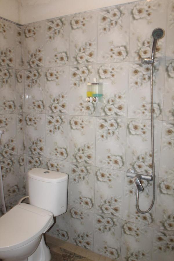 Wl Guesthouse Labuan Bajo Exteriör bild