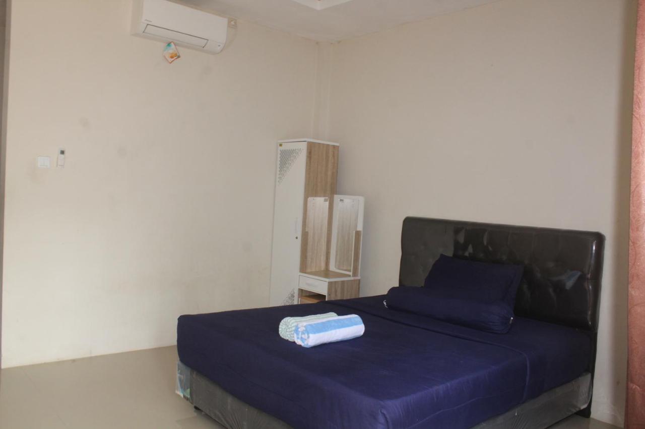 Wl Guesthouse Labuan Bajo Exteriör bild