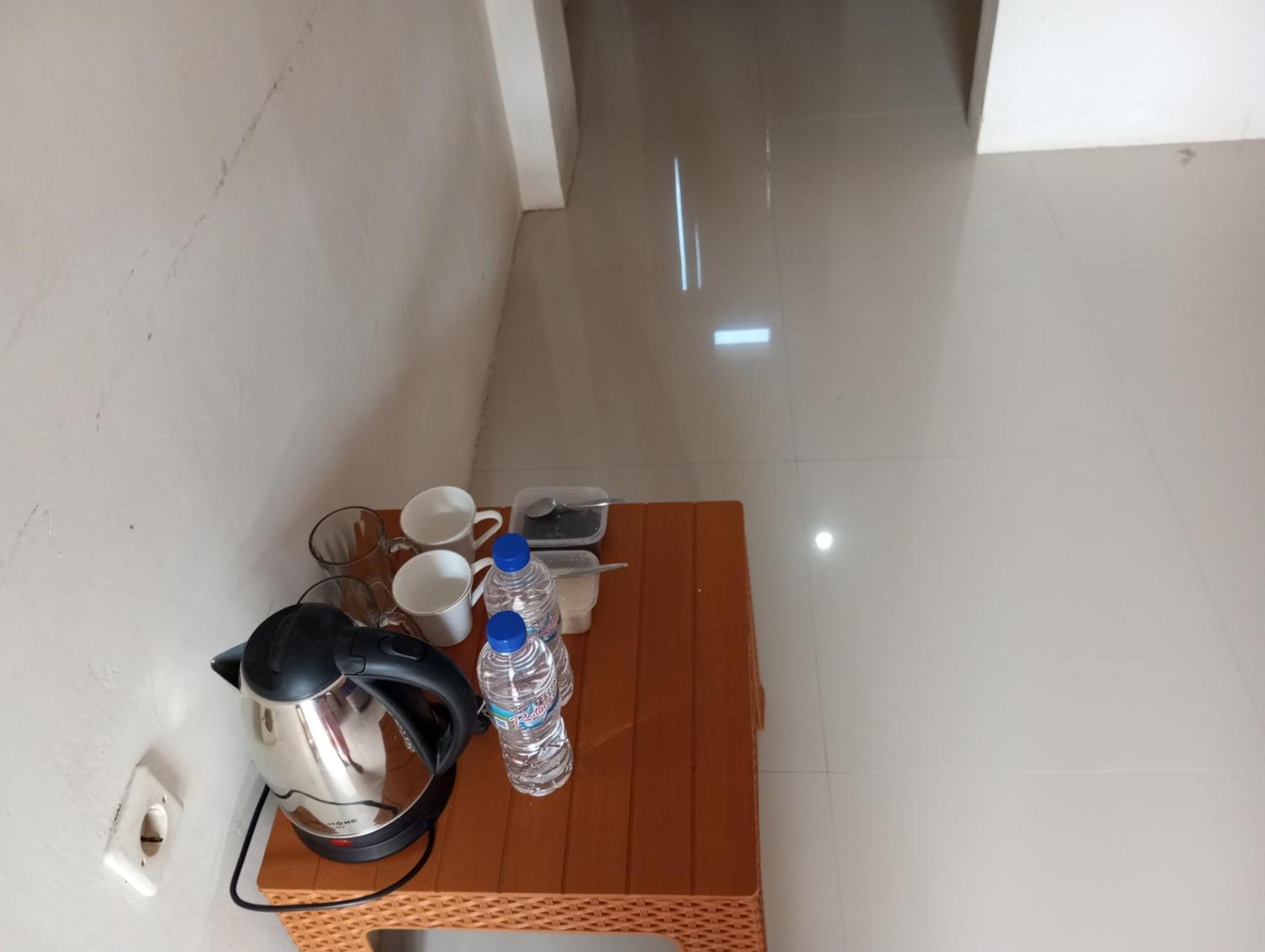 Wl Guesthouse Labuan Bajo Rum bild