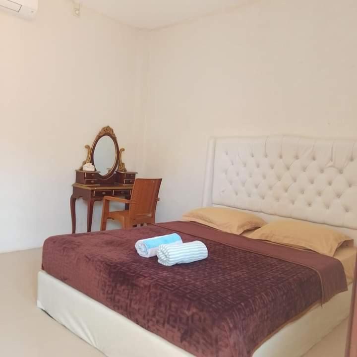 Wl Guesthouse Labuan Bajo Exteriör bild