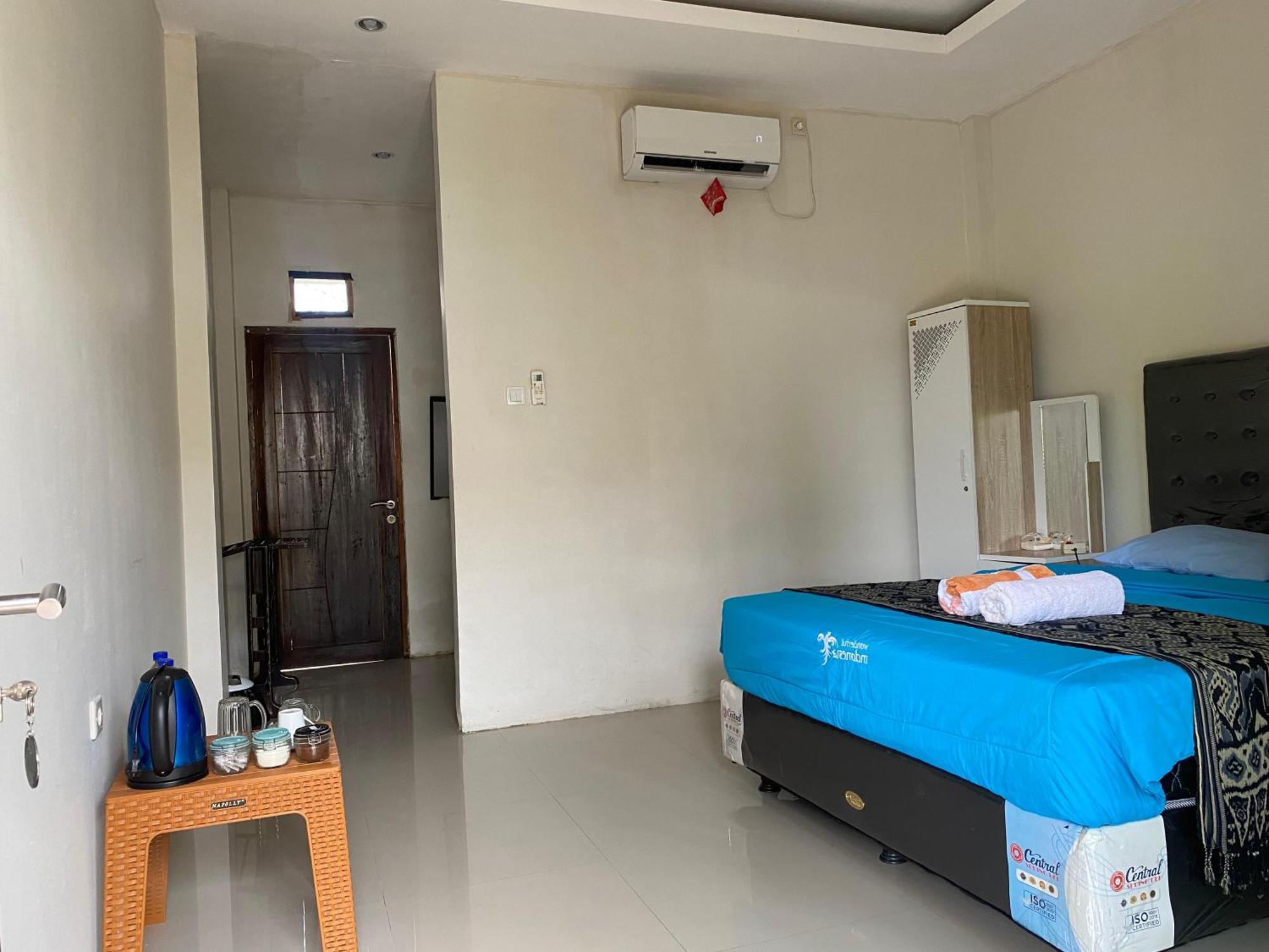 Wl Guesthouse Labuan Bajo Exteriör bild