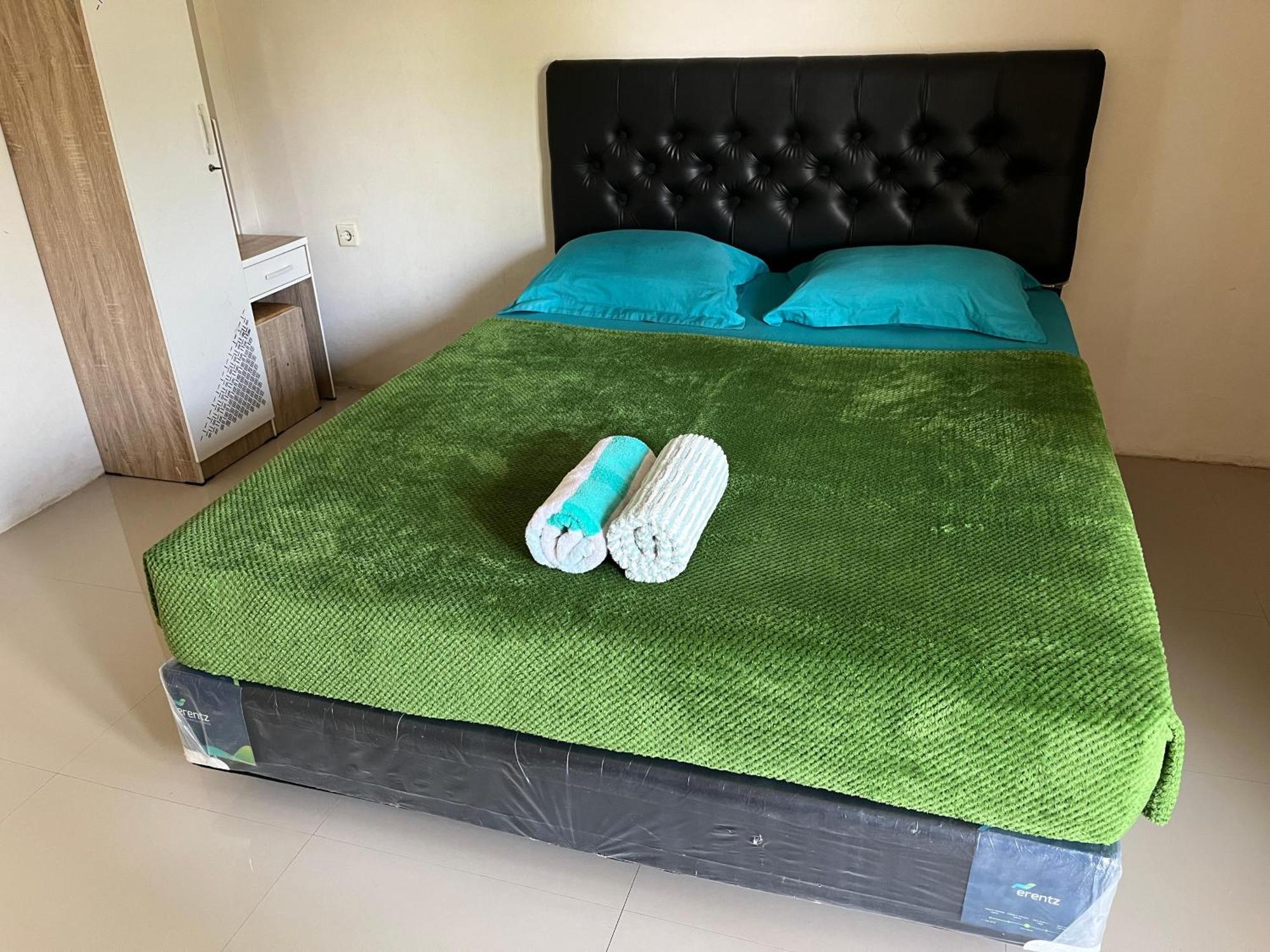 Wl Guesthouse Labuan Bajo Exteriör bild
